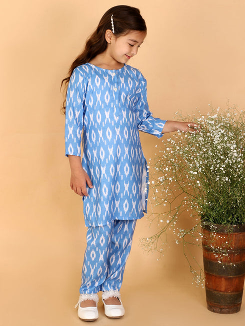Girl's' Aqua Blue Ikkat Print Kurta Pant Set